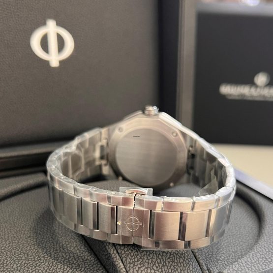 Baume-Mercier-Riviera-5