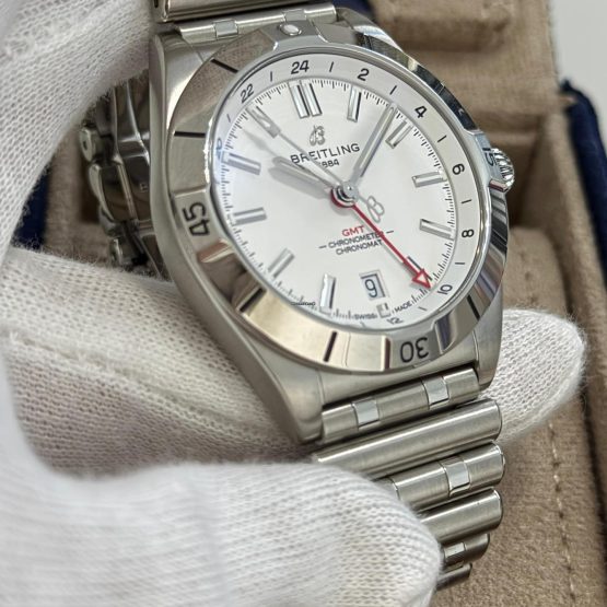 Breitling-Chronomat-GMT-11