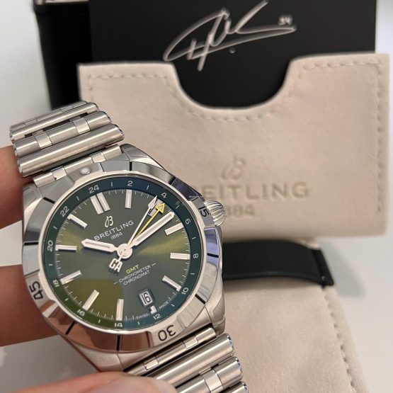 Breitling-Chronomat-GMT-19