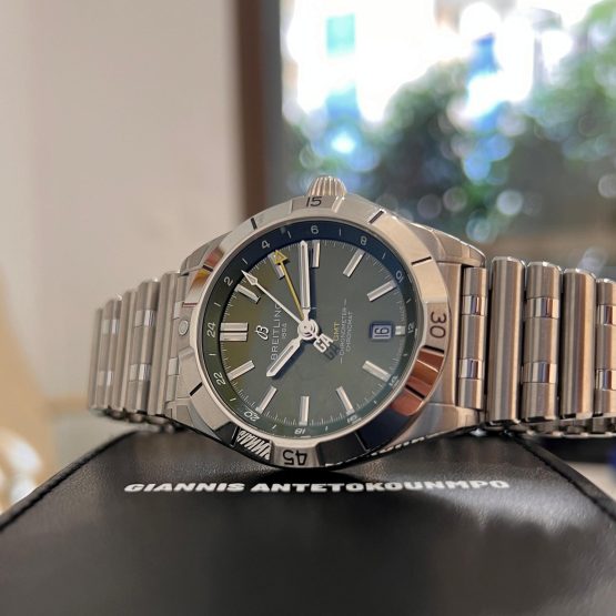 Breitling-Chronomat-GMT-20