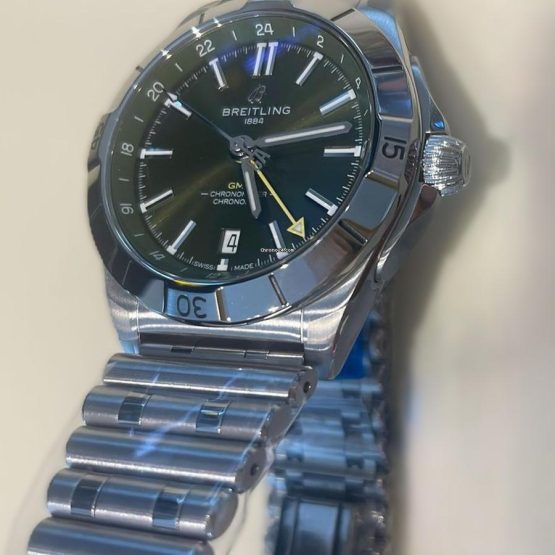 Breitling-Chronomat-GMT-21