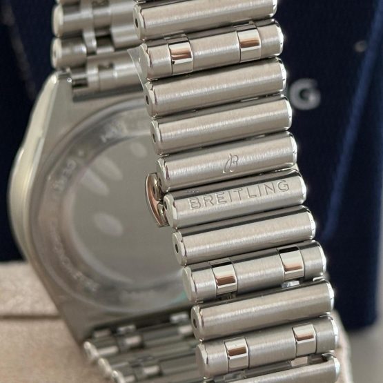 Breitling-Chronomat-GMT-5