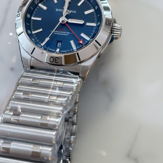 Breitling-Chronomat-GMT-8