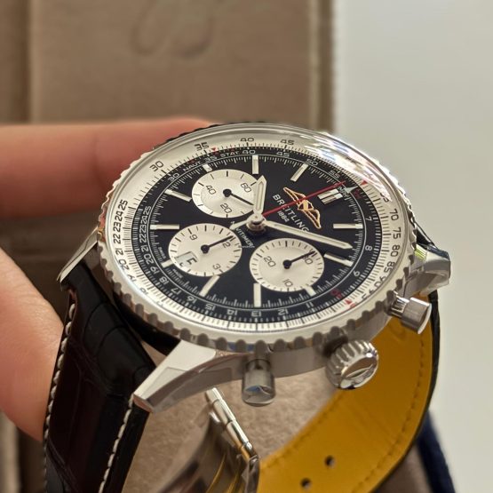 Breitling-Navitimer-1-B01-Chronograph-10