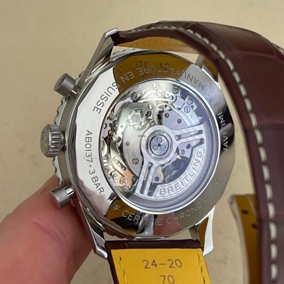 Breitling-Navitimer-1-B01-Chronograph-19