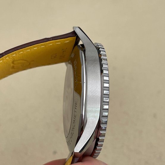 Breitling-Navitimer-1-B01-Chronograph-25