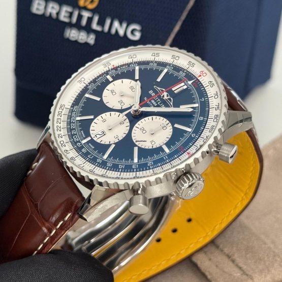 Breitling-Navitimer-1-B01-Chronograph-26
