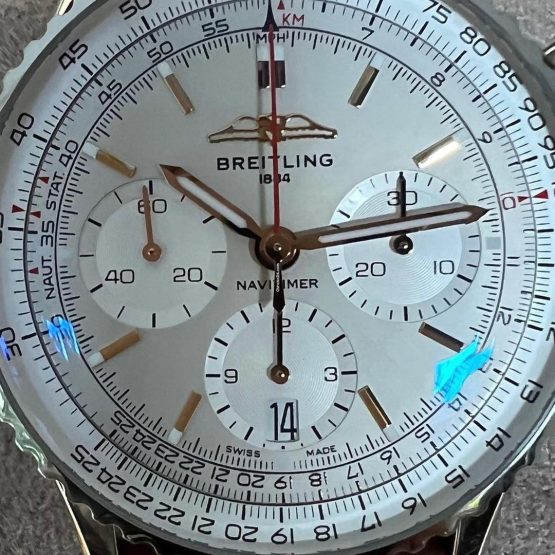Breitling-Navitimer-1-B01-Chronograph-29