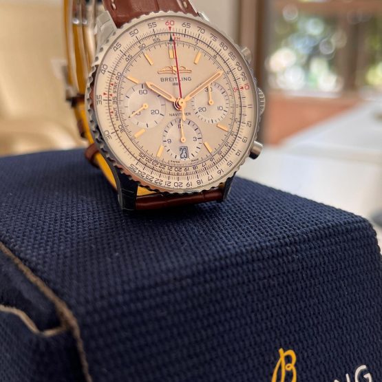 Breitling-Navitimer-1-B01-Chronograph-33