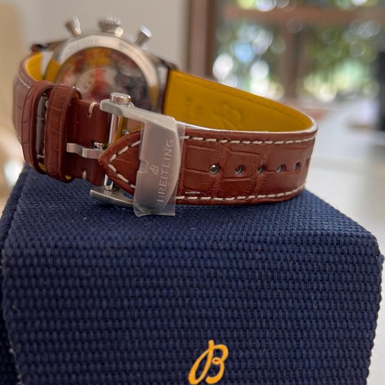 Breitling-Navitimer-1-B01-Chronograph-36