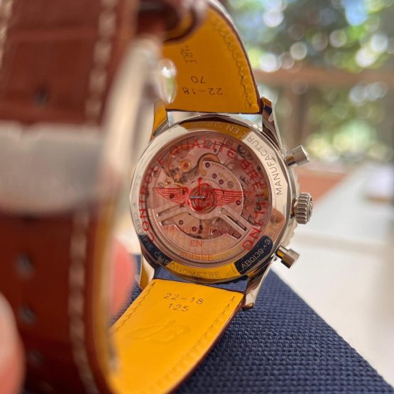 Breitling-Navitimer-1-B01-Chronograph-37