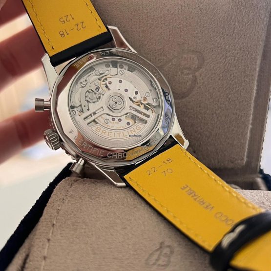 Breitling-Navitimer-1-B01-Chronograph-42