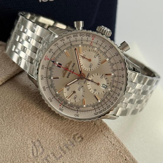 Breitling-Navitimer-1-B01-Chronograph-6