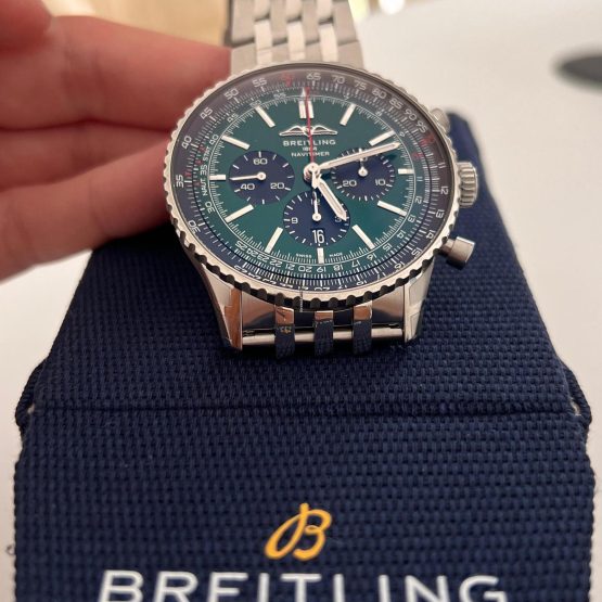 Breitling-Navitimer-1-B01-Chronograph-63
