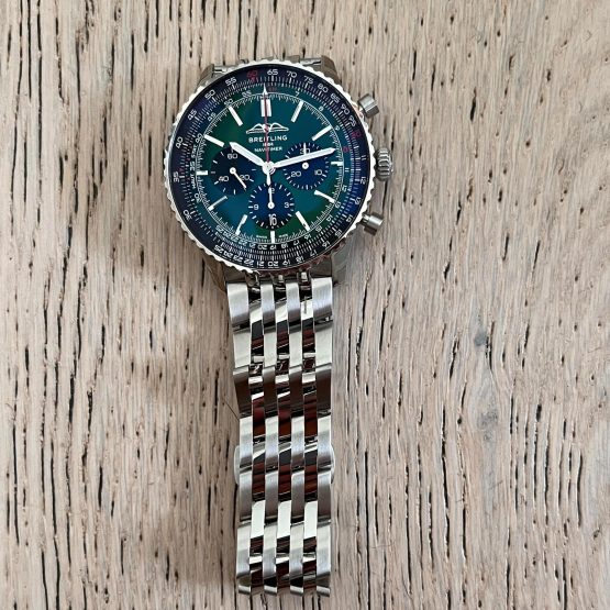 Breitling-Navitimer-1-B01-Chronograph-66