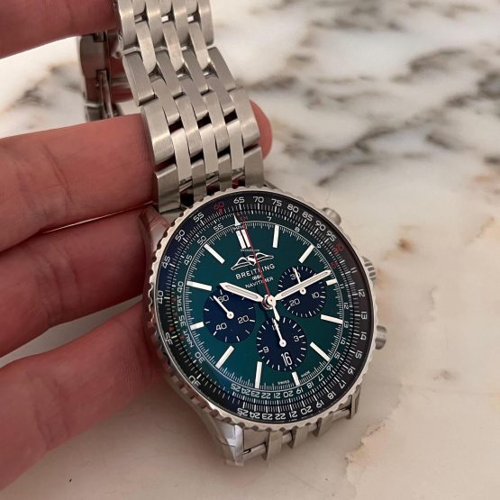 Breitling-Navitimer-1-B01-Chronograph-68