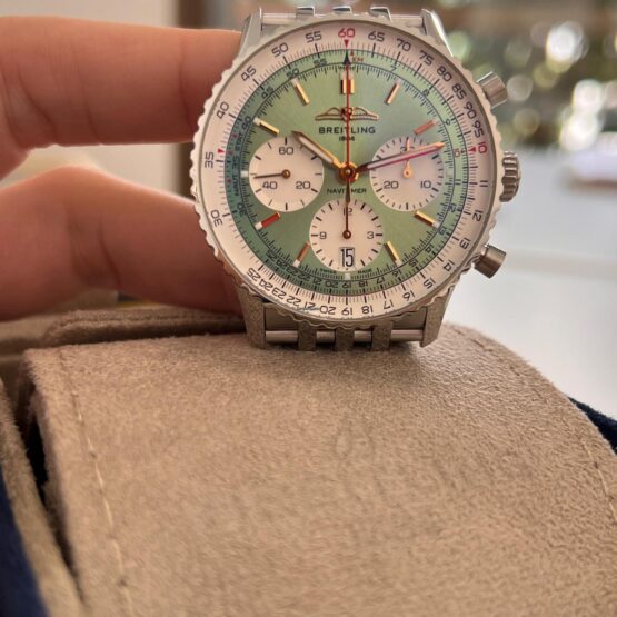 Breitling-Navitimer-1-B01-Chronograph-76