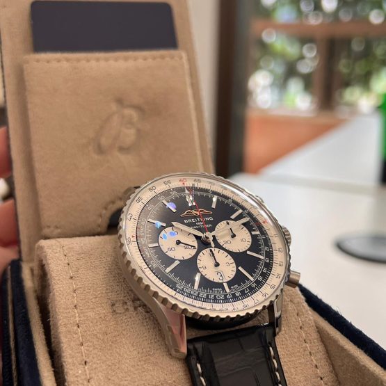 Breitling-Navitimer-1-B01-Chronograph-88