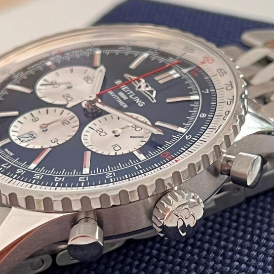 Breitling-Navitimer-1-B01-Chronograph-91