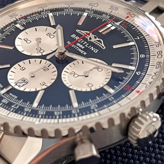 Breitling-Navitimer-1-B01-Chronograph-92