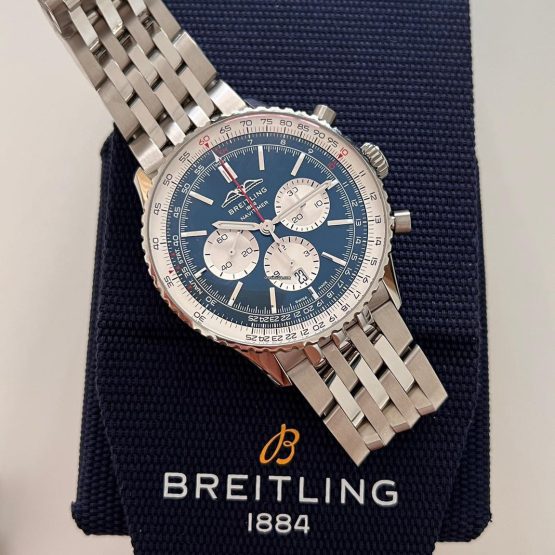 Breitling-Navitimer-1-B01-Chronograph-94