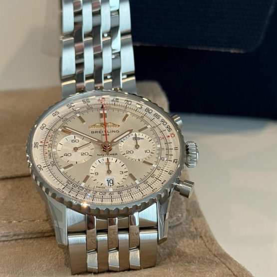 Breitling-Navitimer-1-B01-Chronograph