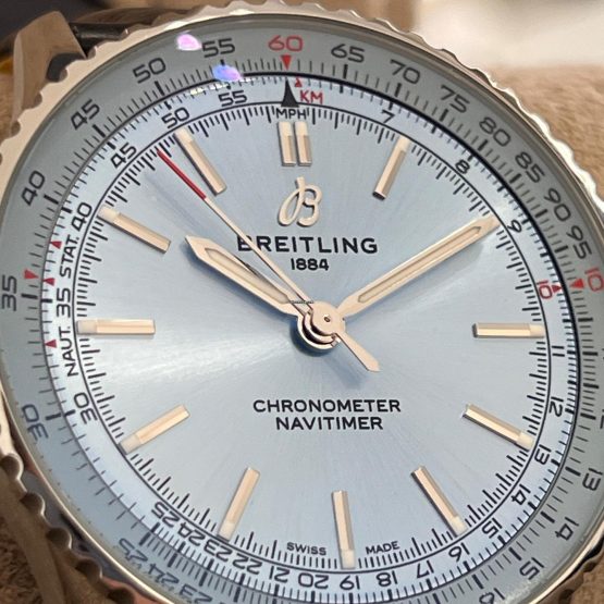 Breitling-Navitimer-30