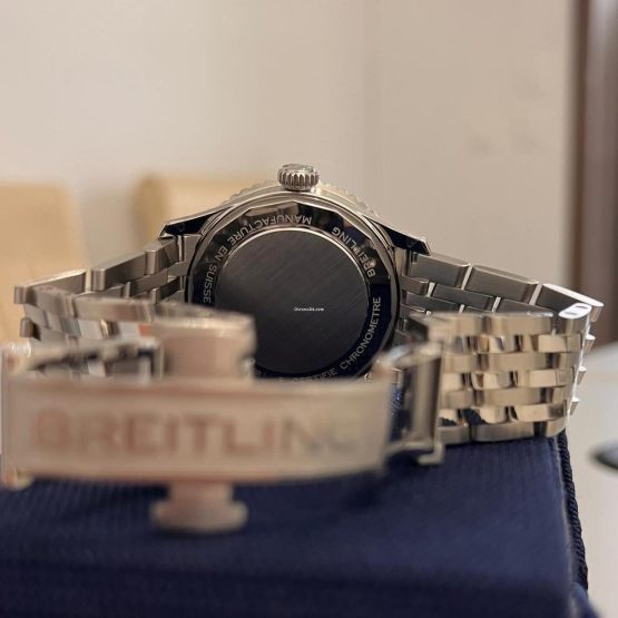 Breitling-Navitimer-GMT-10