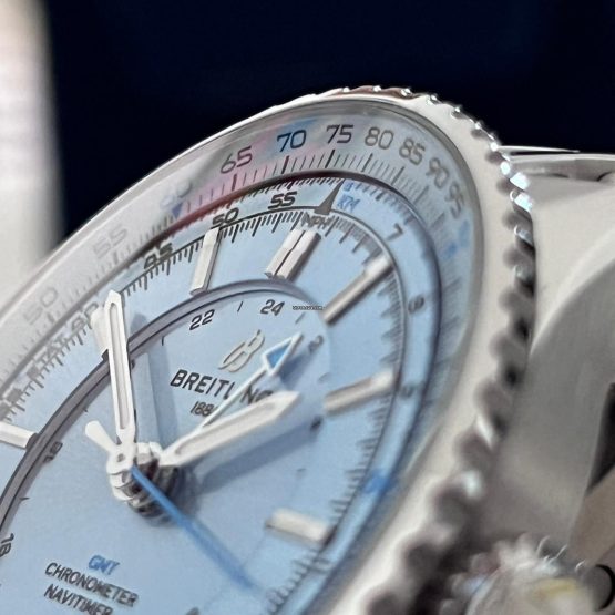Breitling-Navitimer-GMT-19