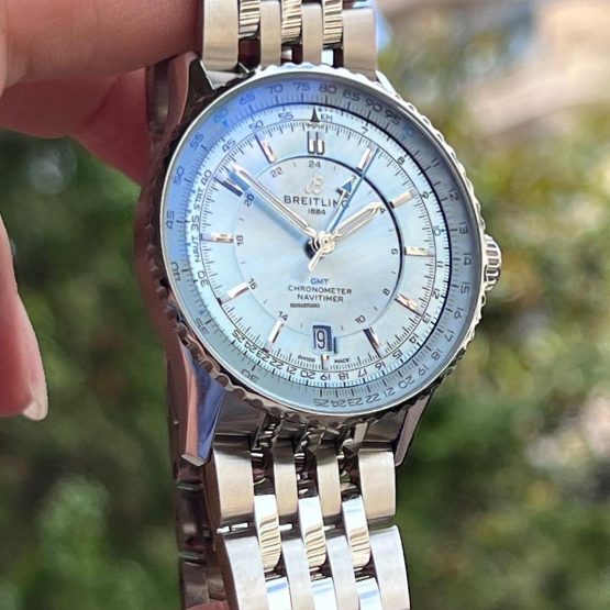 Breitling-Navitimer-GMT-20