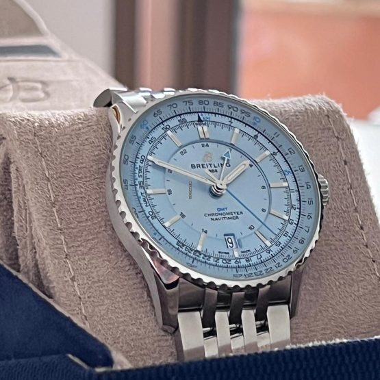 Breitling-Navitimer-GMT-22