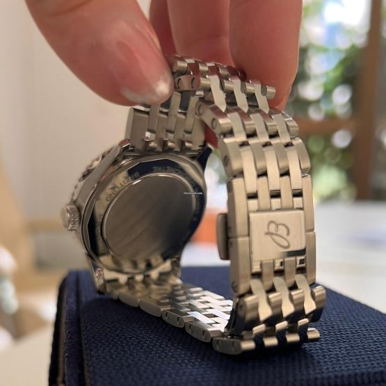 Breitling-Navitimer-GMT-6