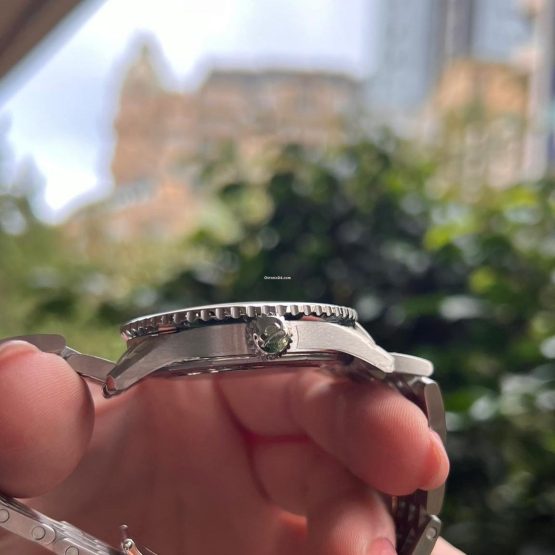 Breitling-Navitimer-GMT-8