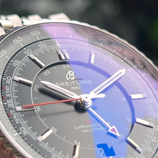 Breitling-Navitimer-GMT-9