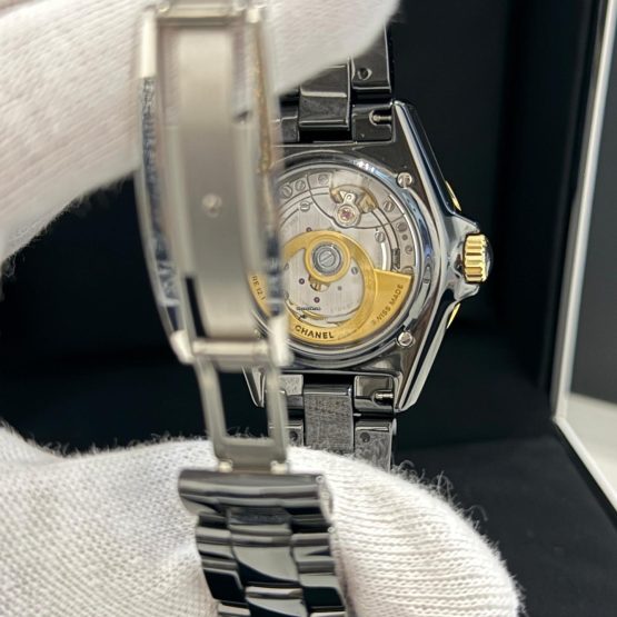 Chanel-J12-2
