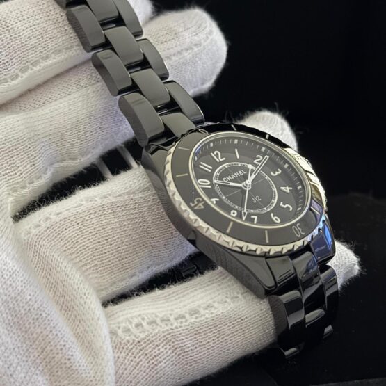 Chanel-J12-5