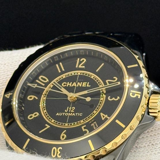 Chanel-J12-8