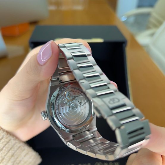 Girard-Perregaux-Laureato-16