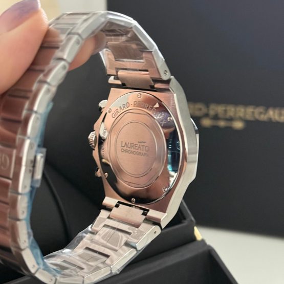 Girard-Perregaux-Laureato-7