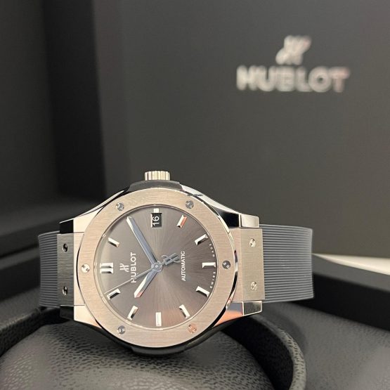 Hublot-Classic-Fusion-Racing-Grey-2