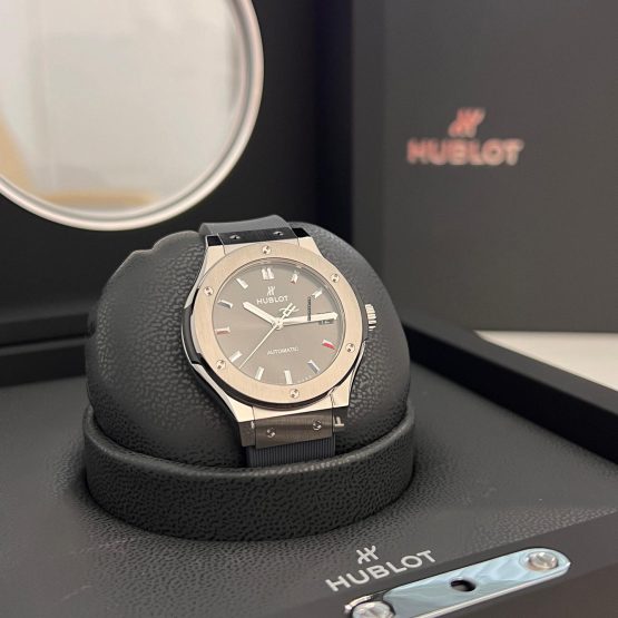 Hublot-Classic-Fusion-Racing-Grey-5