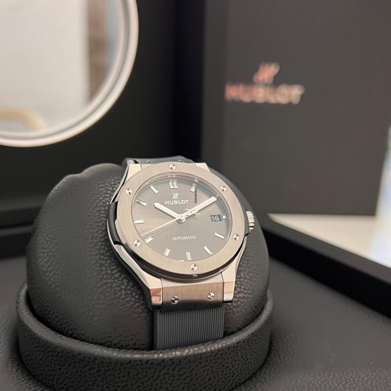 Hublot-Classic-Fusion-Racing-Grey-7