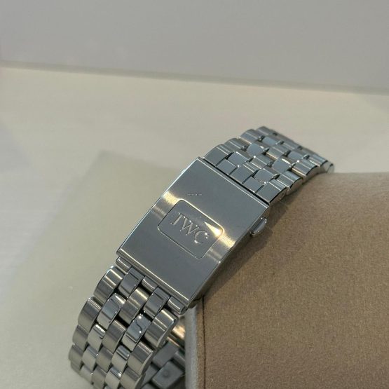 IWC-Pilot-Chronograph-2