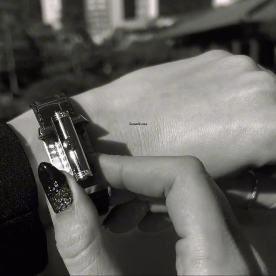 Jaeger-LeCoultre-Reverso-Classic-Medium-Duetto-2