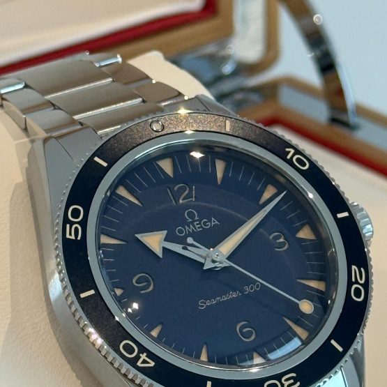 Omega-Seamaster-300-3