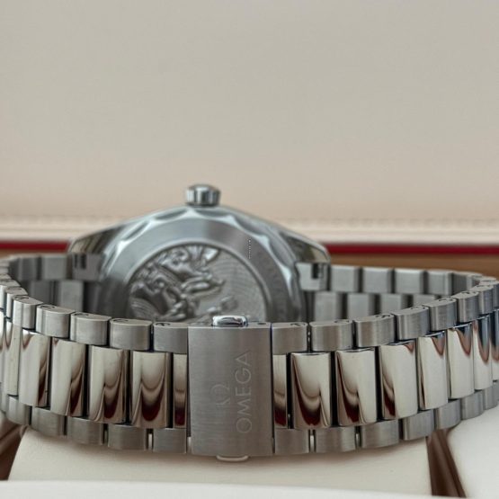Omega-Seamaster-Aqua-Terra-10