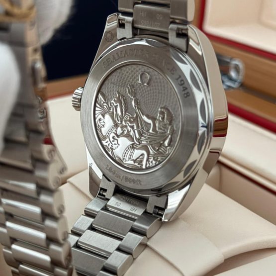 Omega-Seamaster-Aqua-Terra-16