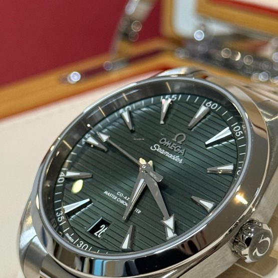 Omega-Seamaster-Aqua-Terra-2