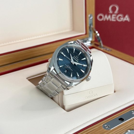Omega-Seamaster-Aqua-Terra-24