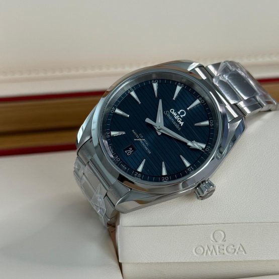 Omega-Seamaster-Aqua-Terra-26